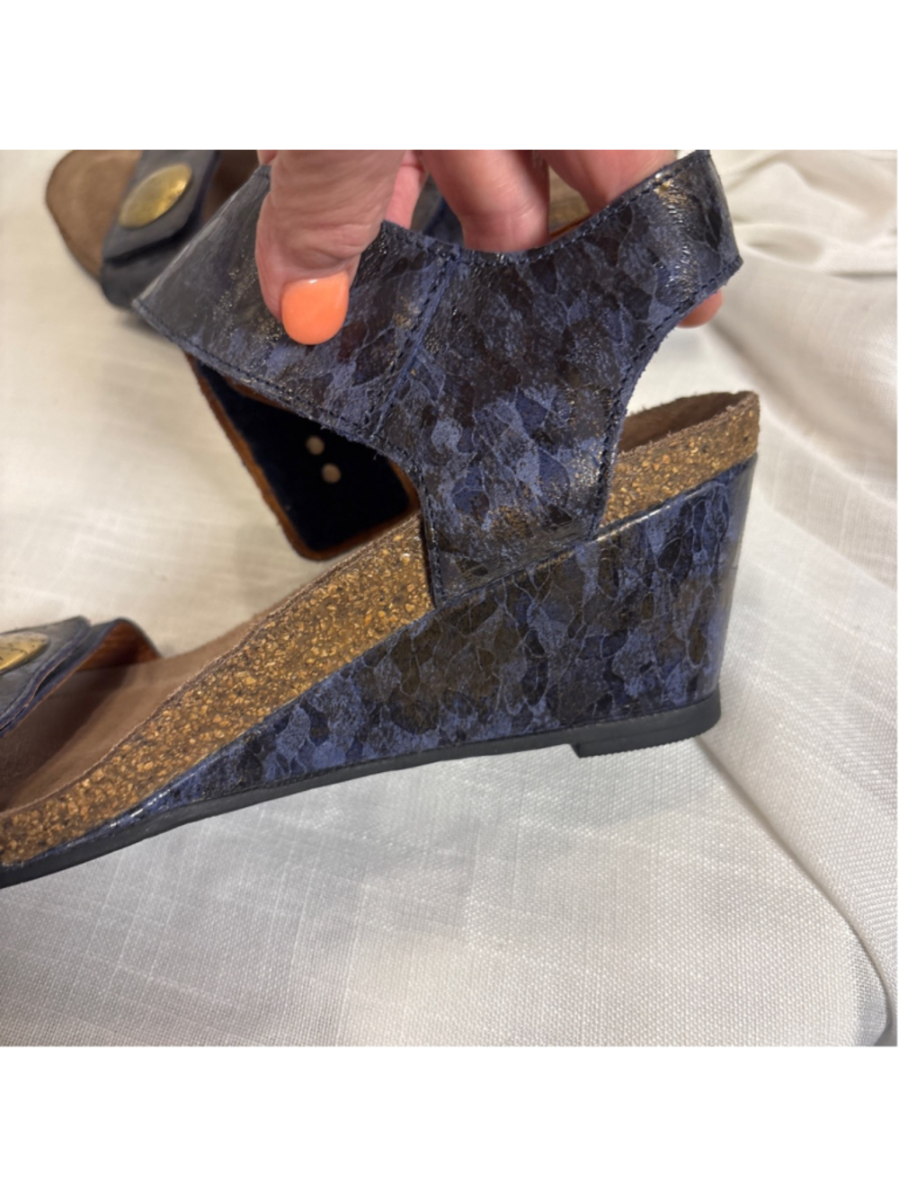 Carousel 3 Crazy Sexy Wedges sz 8-8.5 Dark Blue Bronze accents almost new! - Picture 6 of 11